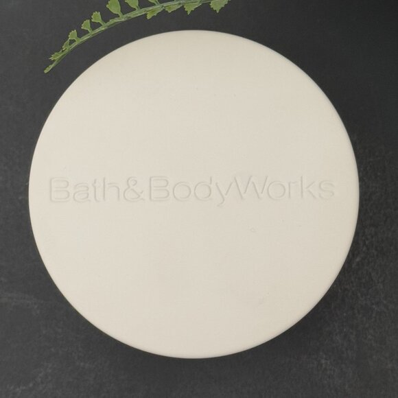 BBW Peppermint Bark Bath & Body Works 3 Wick Candle - Picture 8 of 10